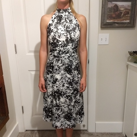 Dress - Picture 1 of 3